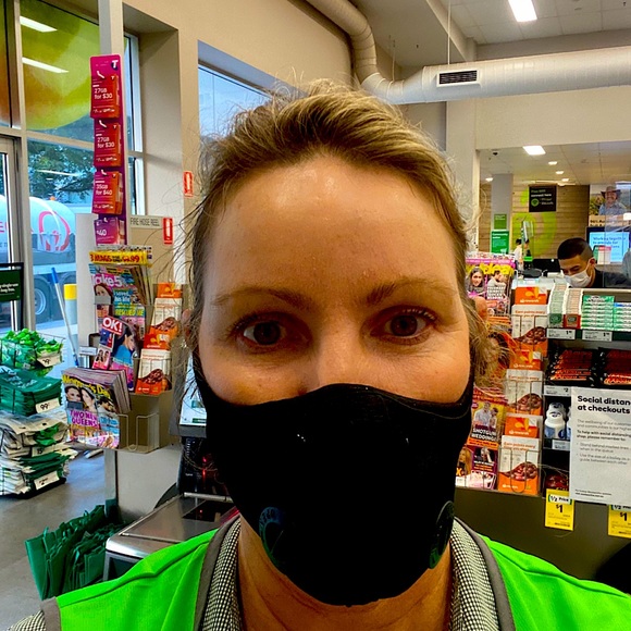 Meet your Posher, Lisa - Picture 1 of 1